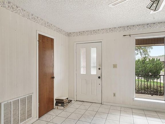 3rd image of 2108 Sago Drive