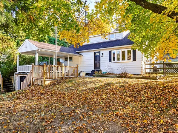 1802 Moselem Springs Rd, Hamburg, PA 19526