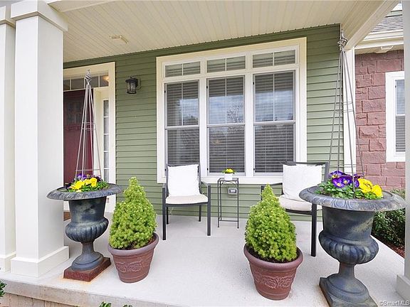 2nd image of 31 Copper Brook Cir #31
