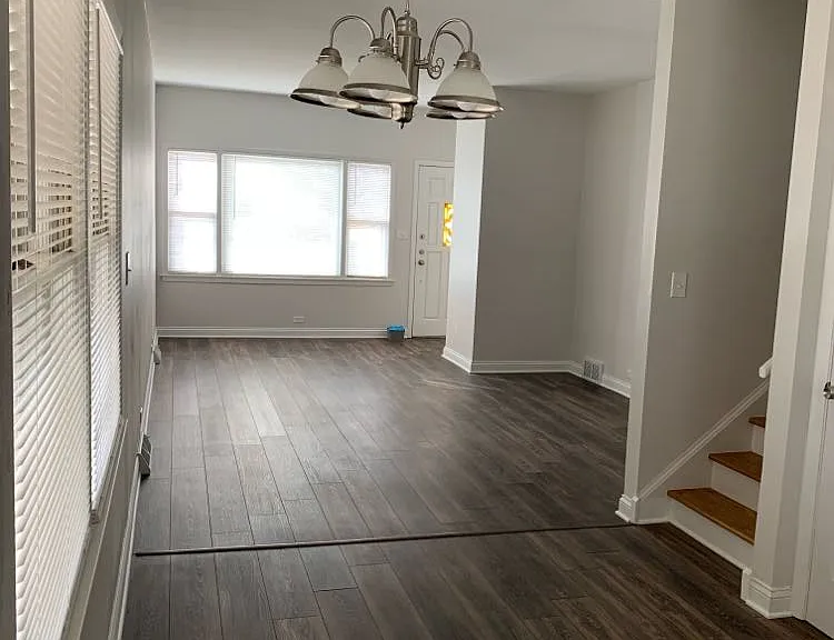 1056 Irwin Ave — Photo 4