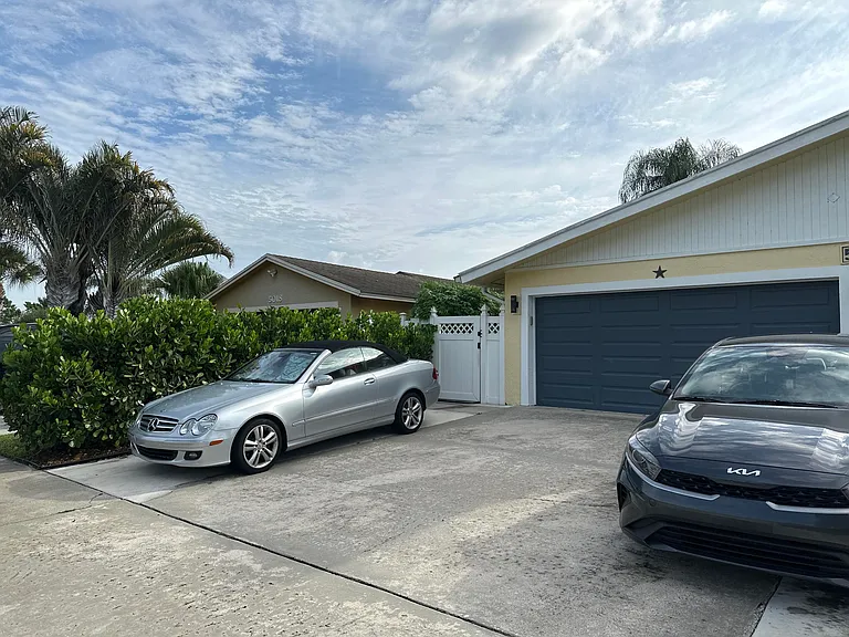 5010 Woodstone Cir N — Photo 4