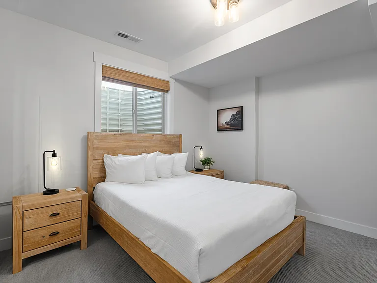 1065 W Wasatch Springs Rd — Photo 9