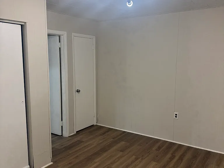 313 E Mill St #2 — Photo 6