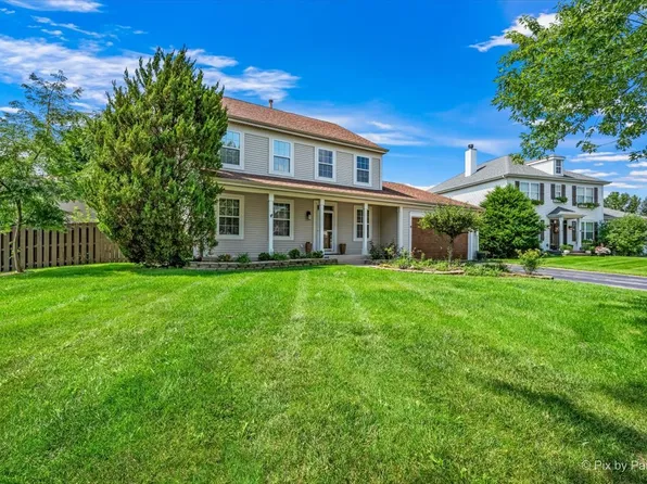 2862 Stockberry Ln, West Chicago, IL 60185