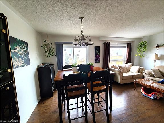 3rd image of 109 Essex Point Dr