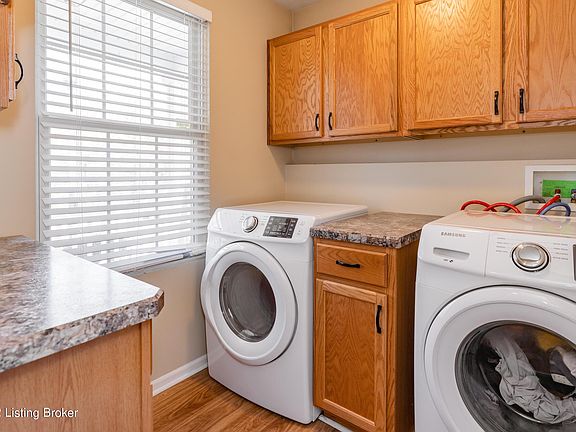 4th image of 10221 Riverstone Cir