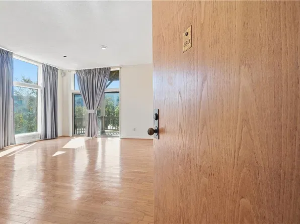 696 Mowbray Arch APT 630, Norfolk, VA 23507