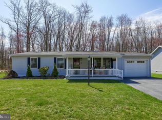9 Maple Ave, Manheim, PA 17545