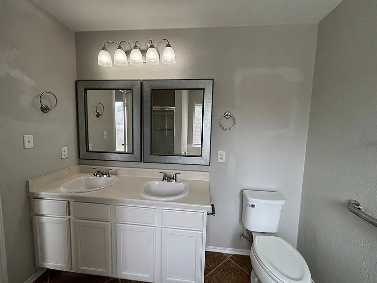 800 Riverway Ln — Photo 23