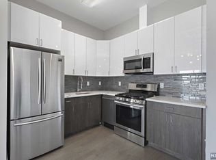 313 Pine St #201, Jersey City, NJ 07304