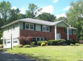 1111 Rosehill Blvd, Niskayuna, NY 12309