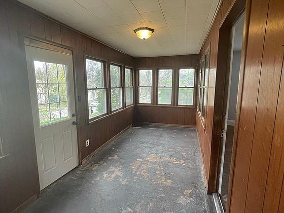 2nd image of 3339 Dupont Ave N