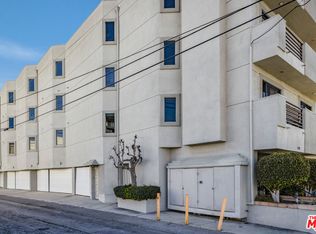1216 S Saltair Ave APT 302, Los Angeles, CA 90025