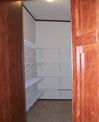 3rd image of 11372 Stoneridge Cir