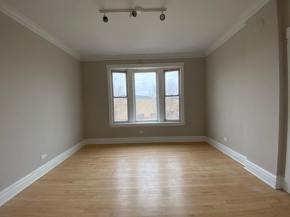2nd image of 2924 N Central Park Ave #3R