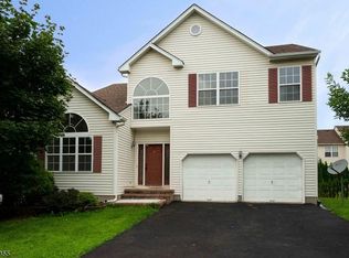 16 Terrace Ln, Bridgewater, NJ 08807