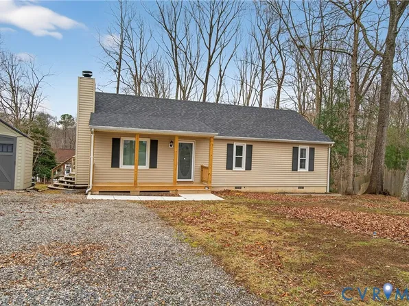 1303 Staffordshire Ct, Midlothian, VA 23113