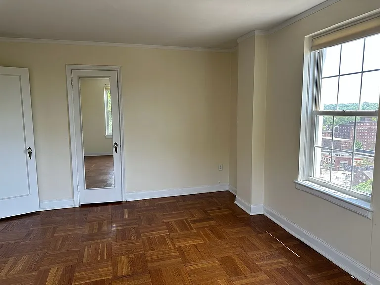 The Royal York Apartments — Photo 222