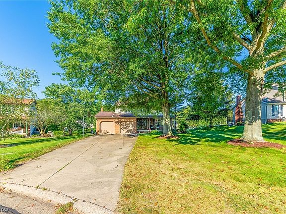 2nd image of 13593 Nutmeg Cir NW