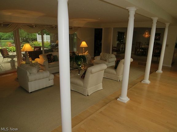 5th image of 2647 W Skyline Dr