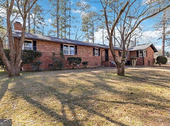 2nd image of 116 Lakepointe Ct