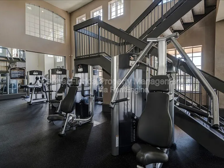 2460 Grand Central Pkwy #13 — Photo 6