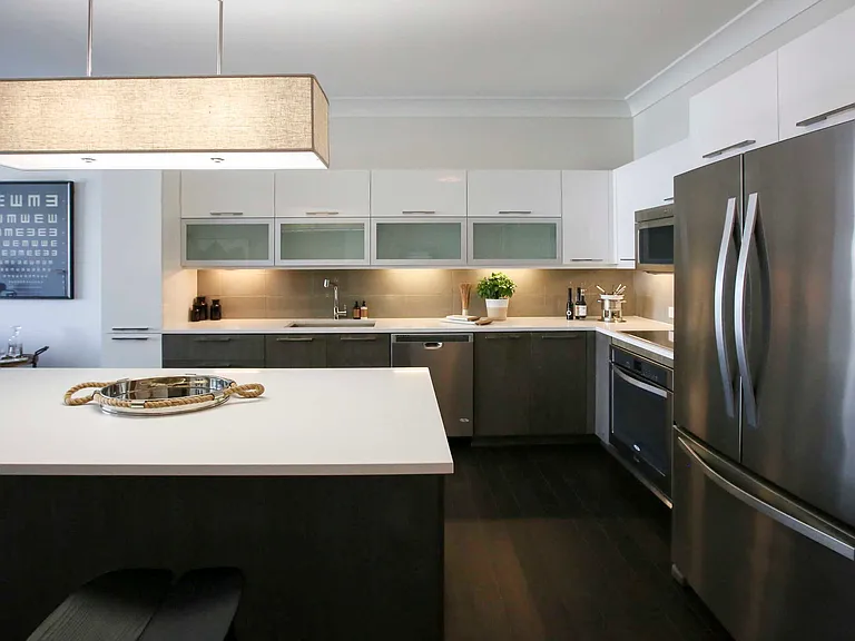 Grey House — Photo 38