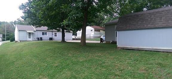 5th image of 3520 Victoria Dr