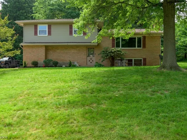 8560 Glennridge Ave NW, Clinton, OH 44216