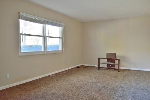 3rd image of 12110 Dunbar Cir N