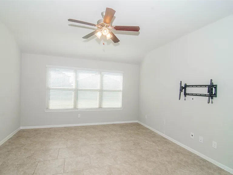 29219 Dunns Creek Ct — Photo 9