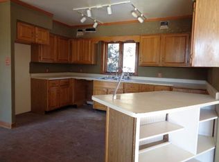 211 Skyland Blvd, Tijeras, NM 87059