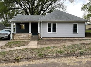 704 W Maple St, Saint Marys, KS 66536