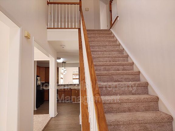 4th image of 2112 Pineapple Ct