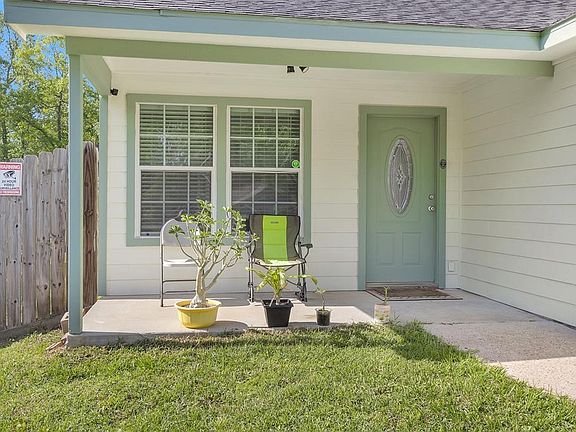 3rd image of 10811 Royal Forest Drive