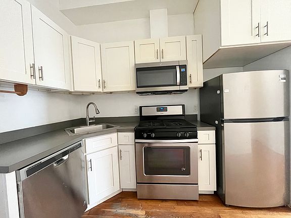 2nd image of 293 Wyckoff Ave #2L