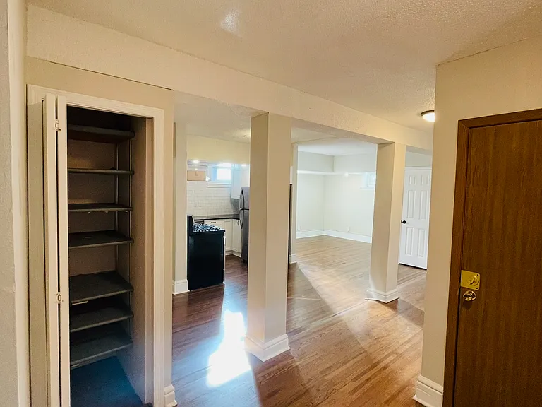 3345 Dupont Ave S #5 — Photo 2