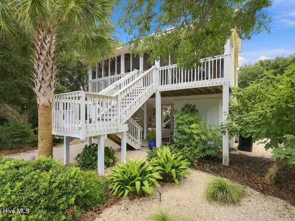 11 Shell Court, Surf City, NC 28445