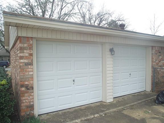 4th image of 2714 Kent Dr