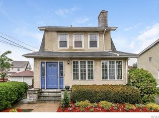 59 Pratt St, New Rochelle, NY 10801