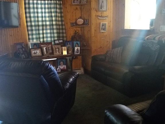 4th image of 8 Ridge Ln