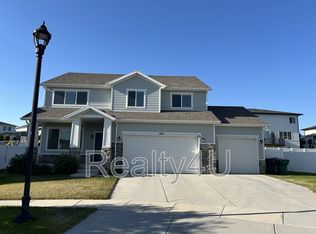 1031 W Molly Pitcher Cir, Bluffdale, UT 84065