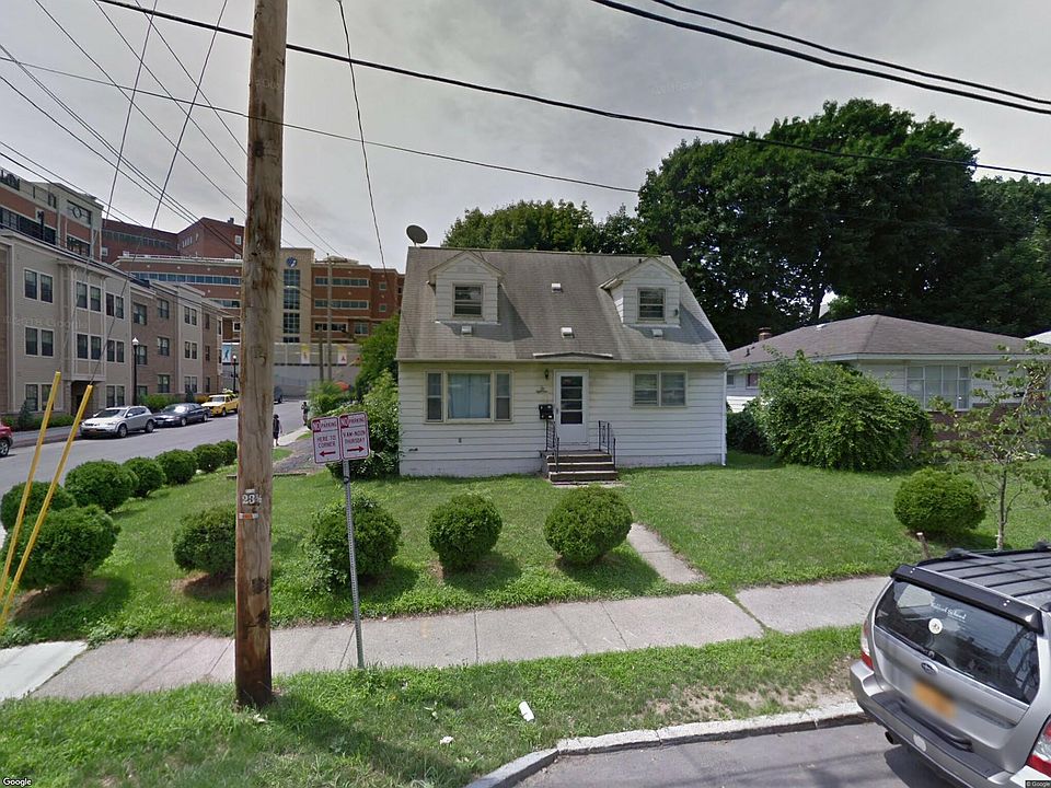 1st image of 218 Morris St #2