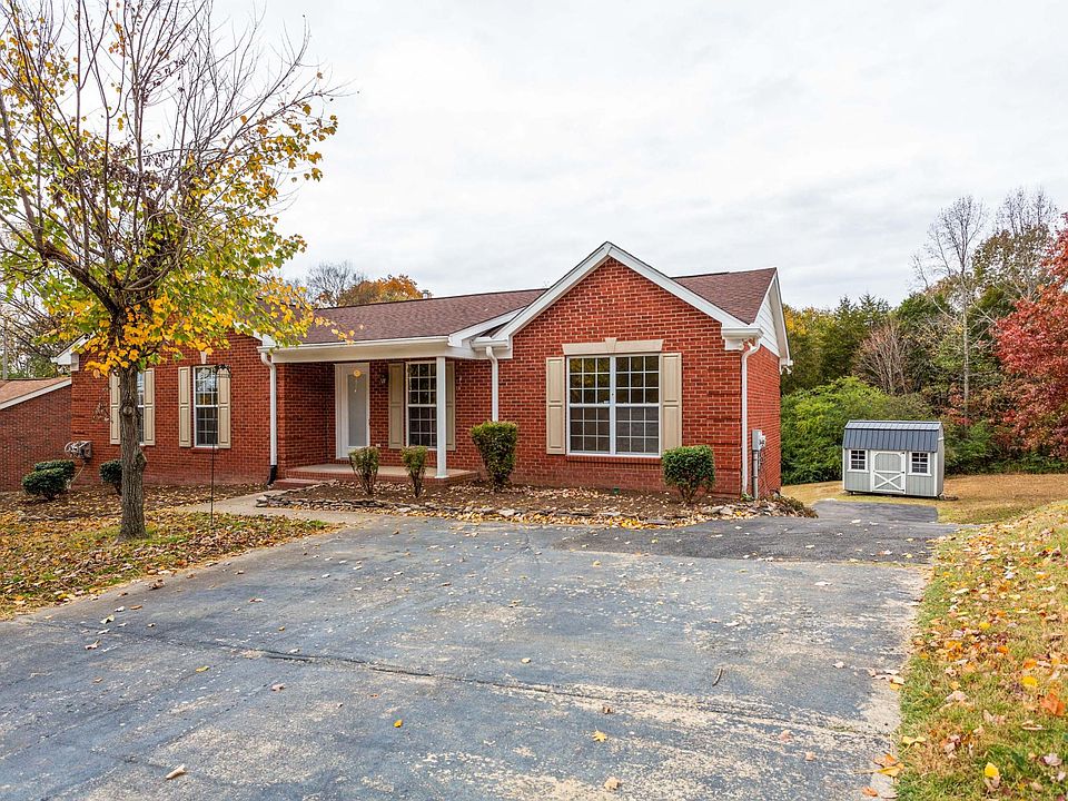 1st image of 207 Eisenhower Dr