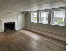 2646 N Moreland Blvd