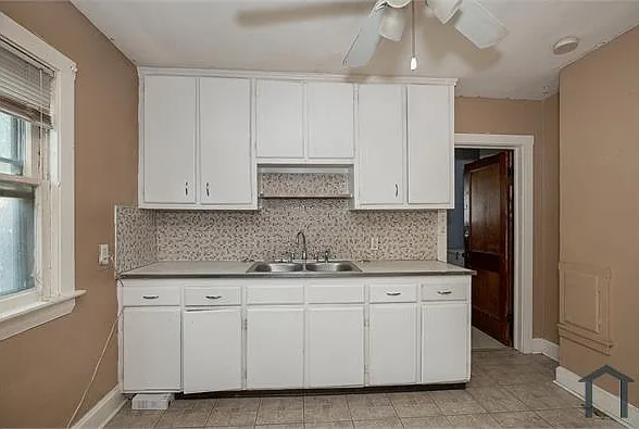 3202 W 82nd St #2 — Photo 11