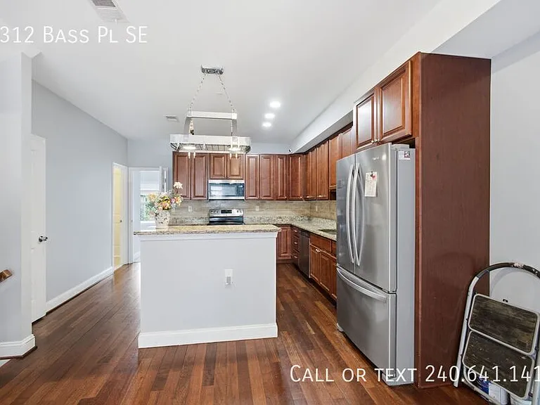5312 Bass Pl SE — Photo 9