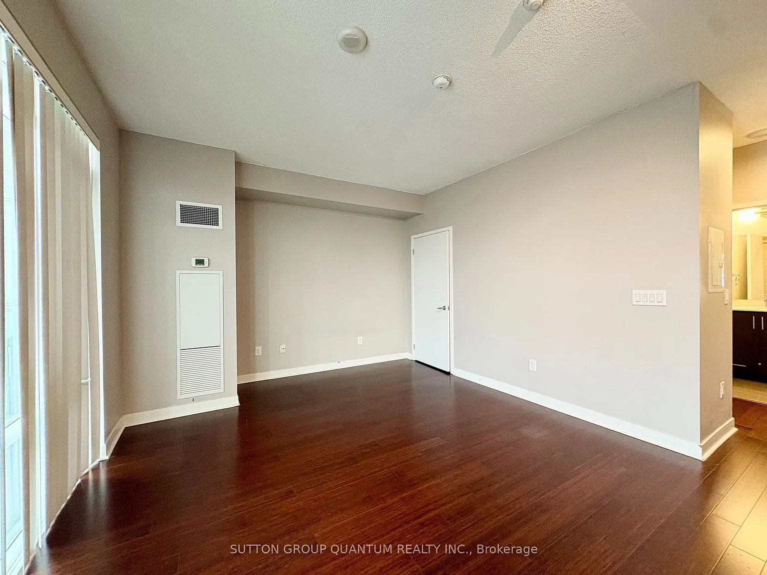 Studio, $1,950 — Photo 1