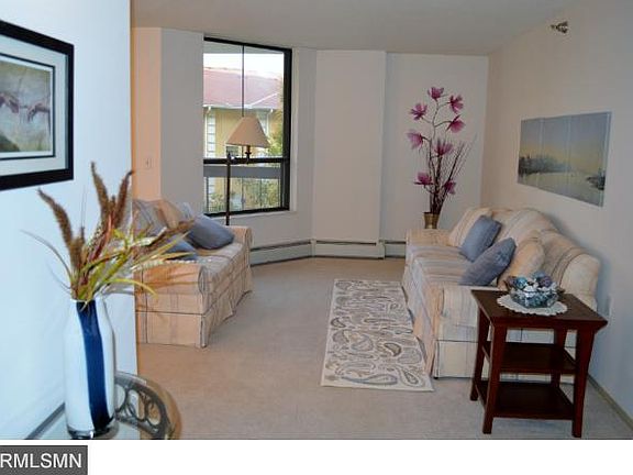 5th image of 6615 Lake Shore Dr #309