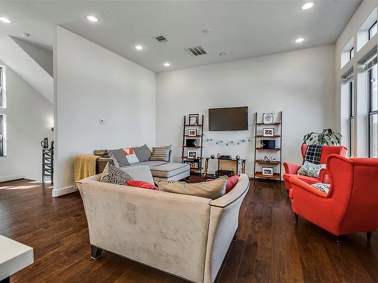 2612 Polk Ave #B — Photo 9